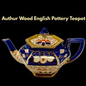 Authur Wood  English Pottery Teapot